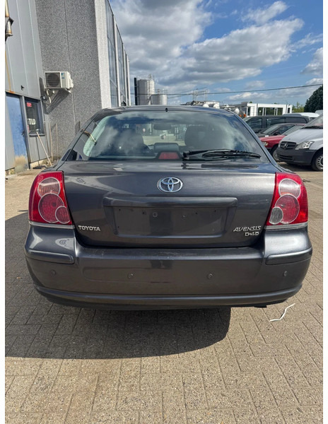 Toyota Avensis **DIESEL-AIRCO** - Berline: photos 5 Toyota Avensis **DIESEL-AIRCO** - Berline: photos 5