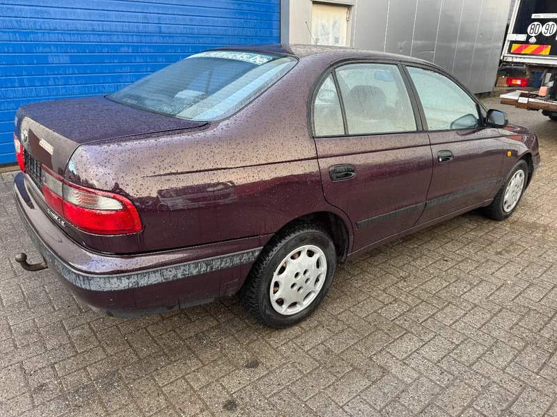 Toyota Carina E **2.0 PETROL-ESSENCE** - Berline: photos 4 Toyota Carina E **2.0 PETROL-ESSENCE** - Berline: photos 4
