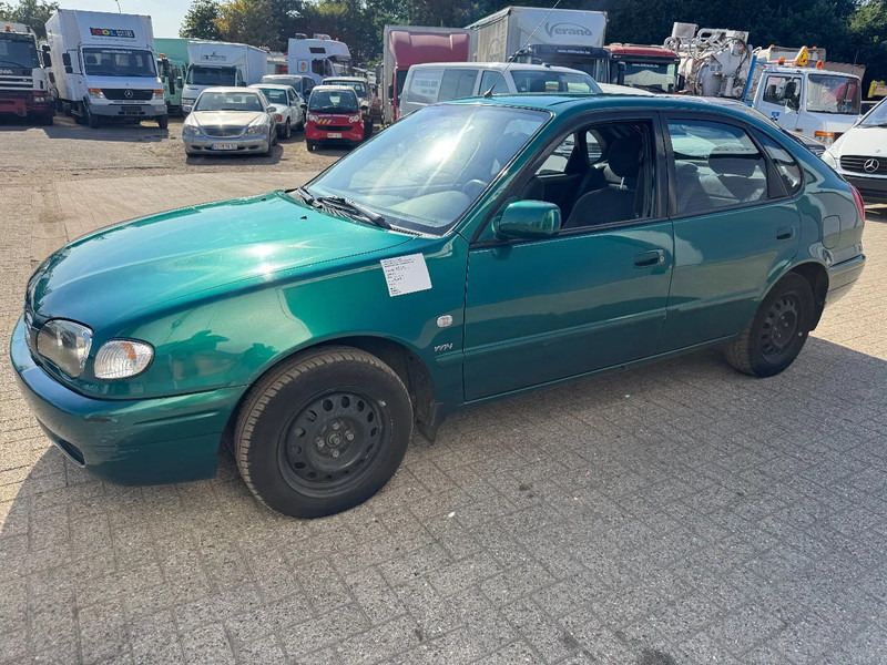 Toyota Corolla **5DOORS-PETROL-BELGIAN CAR-1A** - Berline: photos 1 Toyota Corolla **5DOORS-PETROL-BELGIAN CAR-1A** - Berline: photos 1