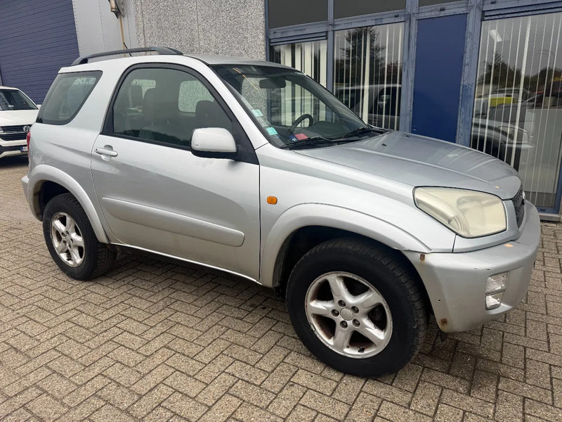 Toyota RAV4 **PETROL-AIRCO** - Voiture: photos 3 Toyota RAV4 **PETROL-AIRCO** - Voiture: photos 3