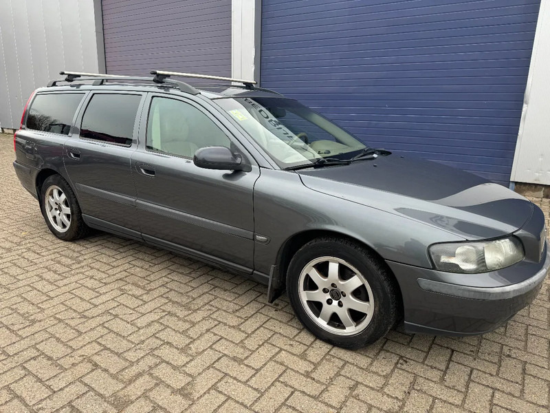 Volvo V70 V70 - Voiture: photos 1 Volvo V70 V70 - Voiture: photos 1