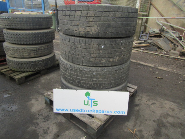 315/70/22.5 ‘ALCOA’ 4 ALLOYS DRIVE PATTERN - Pneu pour Camion: photos 1 315/70/22.5 ‘ALCOA’ 4 ALLOYS DRIVE PATTERN - Pneu pour Camion: photos 1