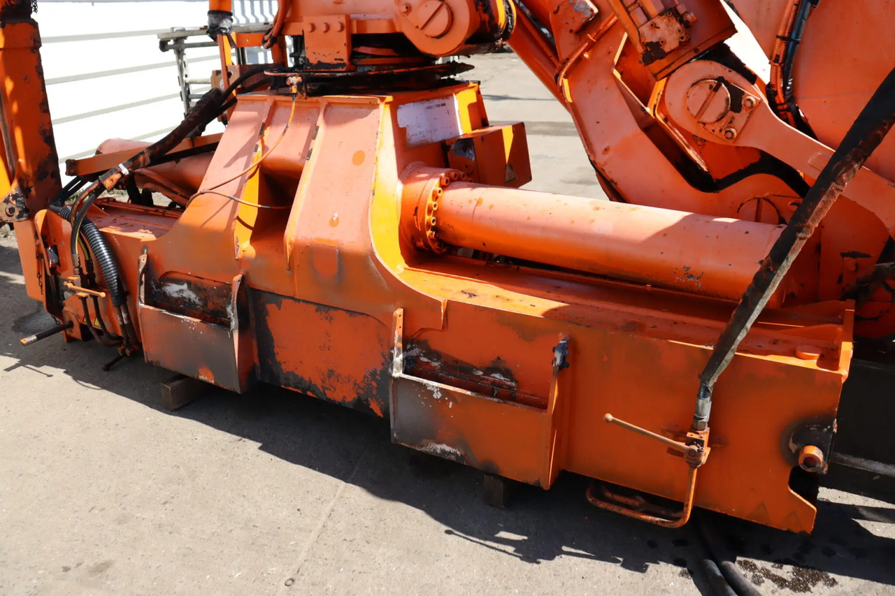 ATLAS 225.2 A2 KNUCKLEBOOM LOADER CRANE (2004) - Grue auxiliaire: photos 1 ATLAS 225.2 A2 KNUCKLEBOOM LOADER CRANE (2004) - Grue auxiliaire: photos 1