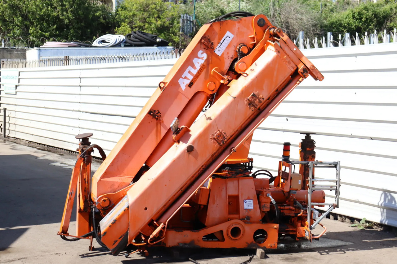 ATLAS 225.2 A2 KNUCKLEBOOM LOADER CRANE (2004) - Grue auxiliaire: photos 4 ATLAS 225.2 A2 KNUCKLEBOOM LOADER CRANE (2004) - Grue auxiliaire: photos 4