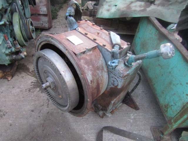AUGO GEARBOX MODEL SP600E-Y SERIAL NO 154873 EX SHMIDT SNOW BLOWER - Boîte de vitesse pour Engins de chantier: photos 1 AUGO GEARBOX MODEL SP600E-Y SERIAL NO 154873 EX SHMIDT SNOW BLOWER - Boîte de vitesse pour Engins de chantier: photos 1