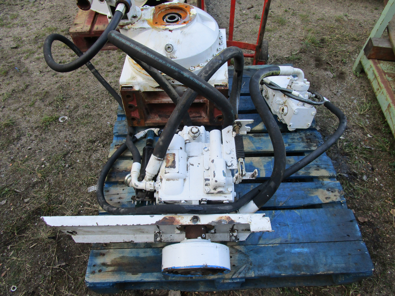 CONCRETE MIXER DRIVELINE & GEARBOX COMPLETE - Boîte de vitesse pour Véhicule de voirie/ Spécial: photos 1 CONCRETE MIXER DRIVELINE & GEARBOX COMPLETE - Boîte de vitesse pour Véhicule de voirie/ Spécial: photos 1