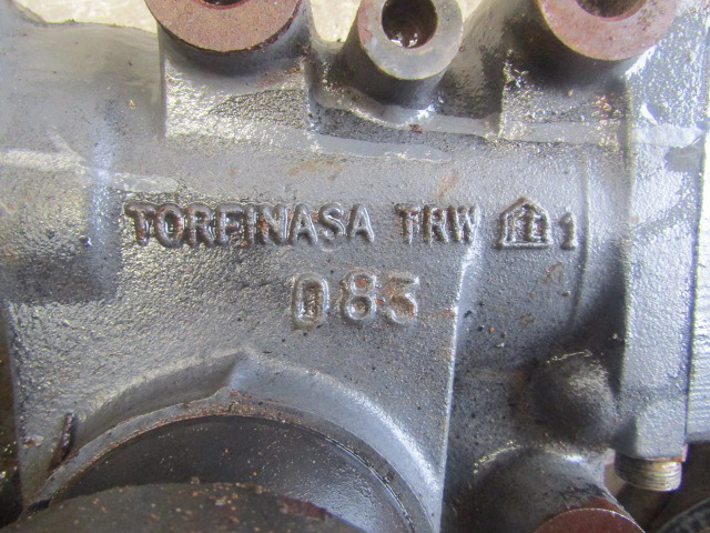 DAF CF 85 TRACTOR UNIT STEERING BOX TYPE TRW49001401 - Commande de gouvernail pour Camion: photos 3 DAF CF 85 TRACTOR UNIT STEERING BOX TYPE TRW49001401 - Commande de gouvernail pour Camion: photos 3