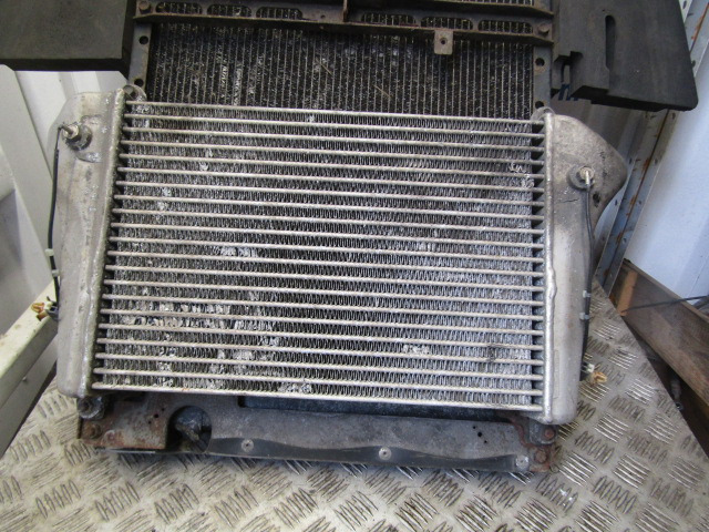 ISUZU N75 150 EURO 6 INTERCOOLER P/NO 8982067121 - Radiateur pour Camion: photos 1 ISUZU N75 150 EURO 6 INTERCOOLER P/NO 8982067121 - Radiateur pour Camion: photos 1