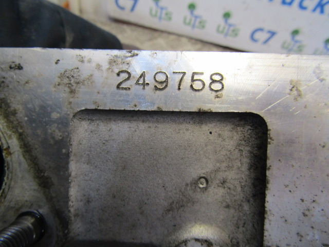 ISUZU NKR/GRAFTER 4JJ1 ENGINE CYLINDER HEAD P/NO 249758 - Moteur et pièces pour Camion: photos 2 ISUZU NKR/GRAFTER 4JJ1 ENGINE CYLINDER HEAD P/NO 249758 - Moteur et pièces pour Camion: photos 2