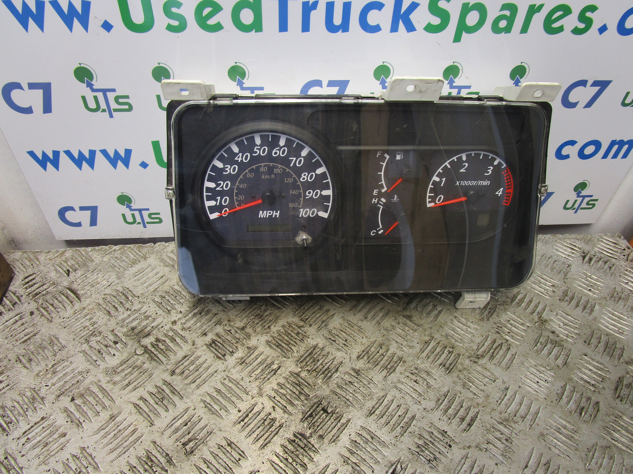 ISUZU NQR CLOCK CLUSTER AUTO P/NO 8981248910 - Système électrique pour Camion: photos 1 ISUZU NQR CLOCK CLUSTER AUTO P/NO 8981248910 - Système électrique pour Camion: photos 1