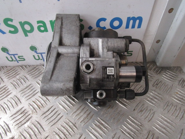 ISUZU NQR / N75 HIGH PRESSURE FUEL PUMP DENSO P/NO 8-97386557 - Préparation du carburant pour Camion: photos 1 ISUZU NQR / N75 HIGH PRESSURE FUEL PUMP DENSO P/NO 8-97386557 - Préparation du carburant pour Camion: photos 1