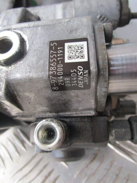 ISUZU NQR / N75 HIGH PRESSURE FUEL PUMP DENSO P/NO 8-97386557 - Préparation du carburant pour Camion: photos 2 ISUZU NQR / N75 HIGH PRESSURE FUEL PUMP DENSO P/NO 8-97386557 - Préparation du carburant pour Camion: photos 2