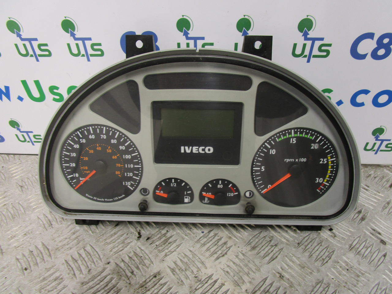 Système électrique pour Camion IVECO TECTOR CLOCK CLUSTER P/NO 504025357: photos 1