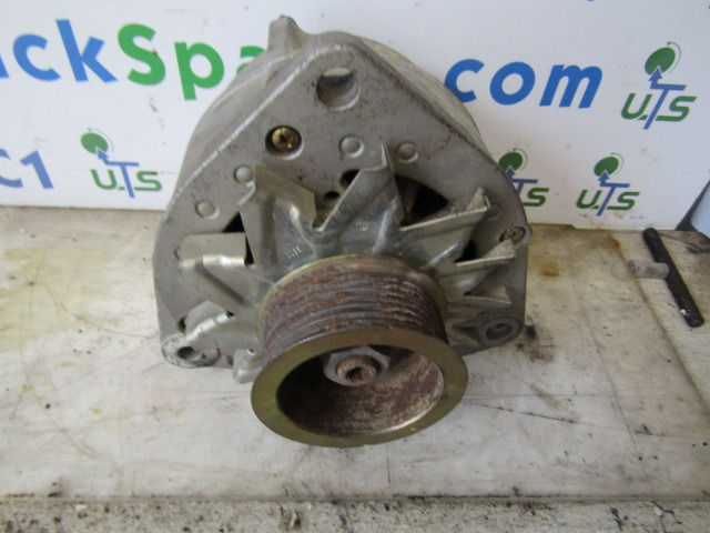 MERCEDES ATEGO 815/1823 ALTERNATOR BOSCH P/NO 0986040260 - Système électrique pour Camion: photos 1 MERCEDES ATEGO 815/1823 ALTERNATOR BOSCH P/NO 0986040260 - Système électrique pour Camion: photos 1