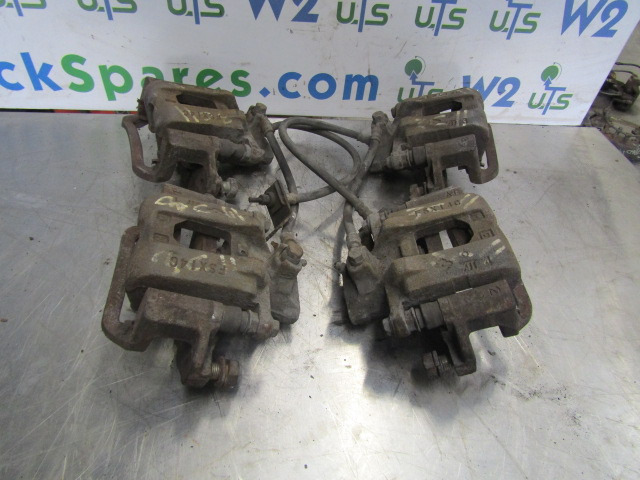 MITSUBISHI FUSO 3C11/3C13 FRONT BRAKE CALIPERS P/NO FSX14C - Pièces de frein pour Camion: photos 1 MITSUBISHI FUSO 3C11/3C13 FRONT BRAKE CALIPERS P/NO FSX14C - Pièces de frein pour Camion: photos 1