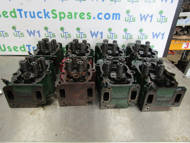 SCANIA 144/164 V8 CYLINDER HEAD - Moteur et pièces pour Camion: photos 1 SCANIA 144/164 V8 CYLINDER HEAD - Moteur et pièces pour Camion: photos 1