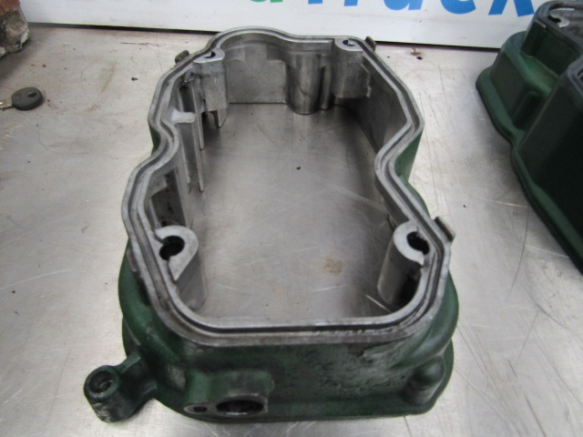 SCANIA 144/164 V8 ROCKER COVER SPACER P/NO 1503190 - Moteur et pièces pour Camion: photos 1 SCANIA 144/164 V8 ROCKER COVER SPACER P/NO 1503190 - Moteur et pièces pour Camion: photos 1