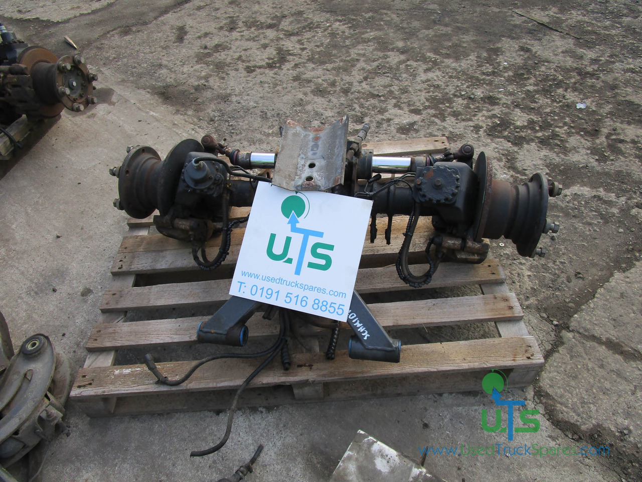 SCHMIDT SWINGO 200 FRONT AXLE COMPLETE - Essieu avant pour Véhicule de voirie/ Spécial: photos 1 SCHMIDT SWINGO 200 FRONT AXLE COMPLETE - Essieu avant pour Véhicule de voirie/ Spécial: photos 1