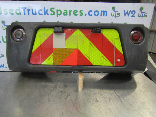 SCHMIDT SWINGO 2015 EURO 6 REAR BUMPER P/NO 1158470-6 - Cabine et intérieur pour Camion: photos 1 SCHMIDT SWINGO 2015 EURO 6 REAR BUMPER P/NO 1158470-6 - Cabine et intérieur pour Camion: photos 1