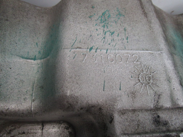 VOLVO FE 240/280 D7E INLET MANIFOLD 7316072 - Moteur et pièces pour Camion: photos 3 VOLVO FE 240/280 D7E INLET MANIFOLD 7316072 - Moteur et pièces pour Camion: photos 3