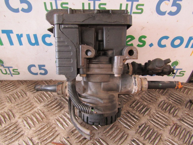 VOLVO FE EBS MODULATOR VALVE EURO 6 - Bloc de gestion pour Camion: photos 1 VOLVO FE EBS MODULATOR VALVE EURO 6 - Bloc de gestion pour Camion: photos 1