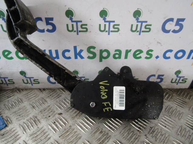 VOLVO FE THROTTLE PEDAL CONTROL UNIT P/NO 7421059642 - Bloc de gestion pour Camion: photos 1 VOLVO FE THROTTLE PEDAL CONTROL UNIT P/NO 7421059642 - Bloc de gestion pour Camion: photos 1