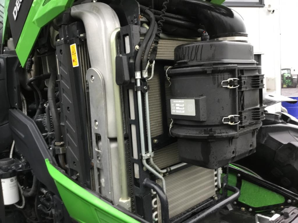 Deutz AGROTRON 6215 TTV - Tracteur agricole: photos 3 Deutz AGROTRON 6215 TTV - Tracteur agricole: photos 3