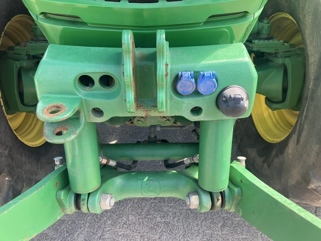 Tracteur agricole John Deere 6210R: photos 23