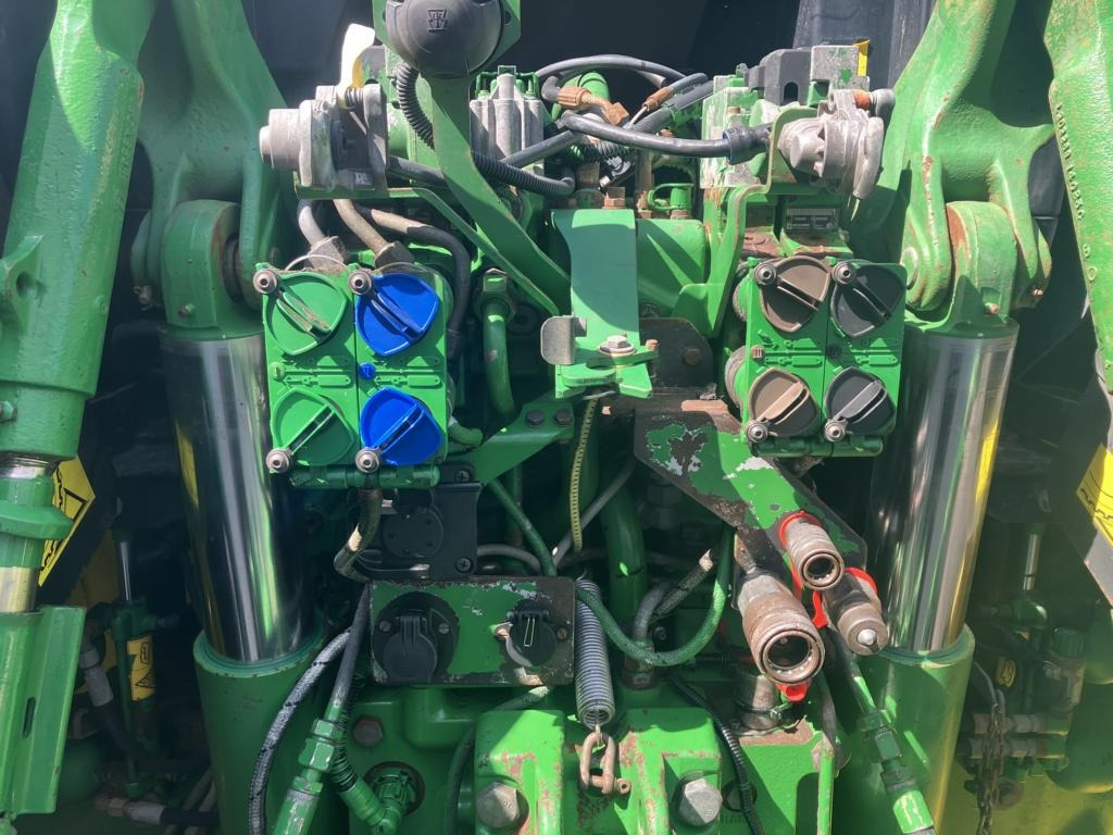 Tracteur agricole John Deere 6210R: photos 19