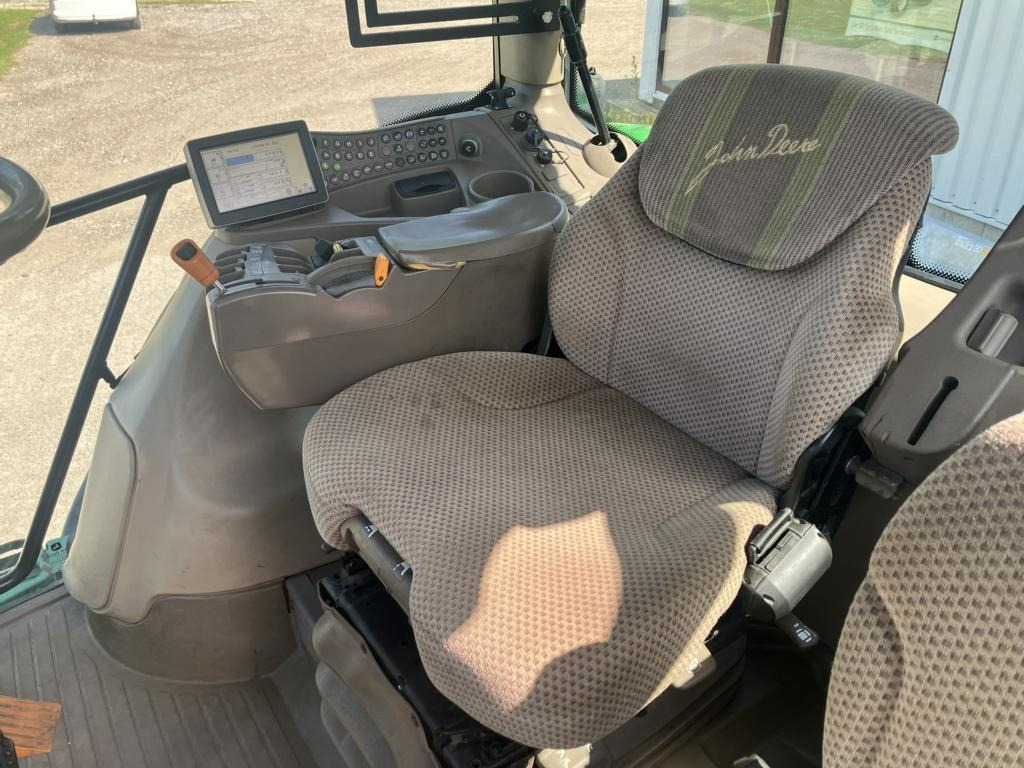 Tracteur agricole John Deere 6210R: photos 16