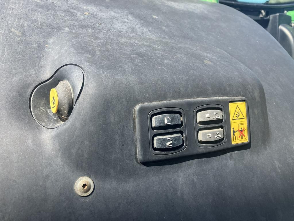 Tracteur agricole John Deere 6210R: photos 20
