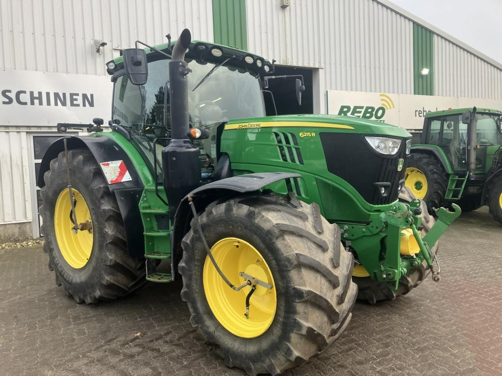 John Deere 6215R - Tracteur agricole: photos 1 John Deere 6215R - Tracteur agricole: photos 1