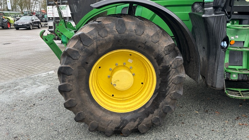 Tracteur agricole John Deere 6230 R: photos 26