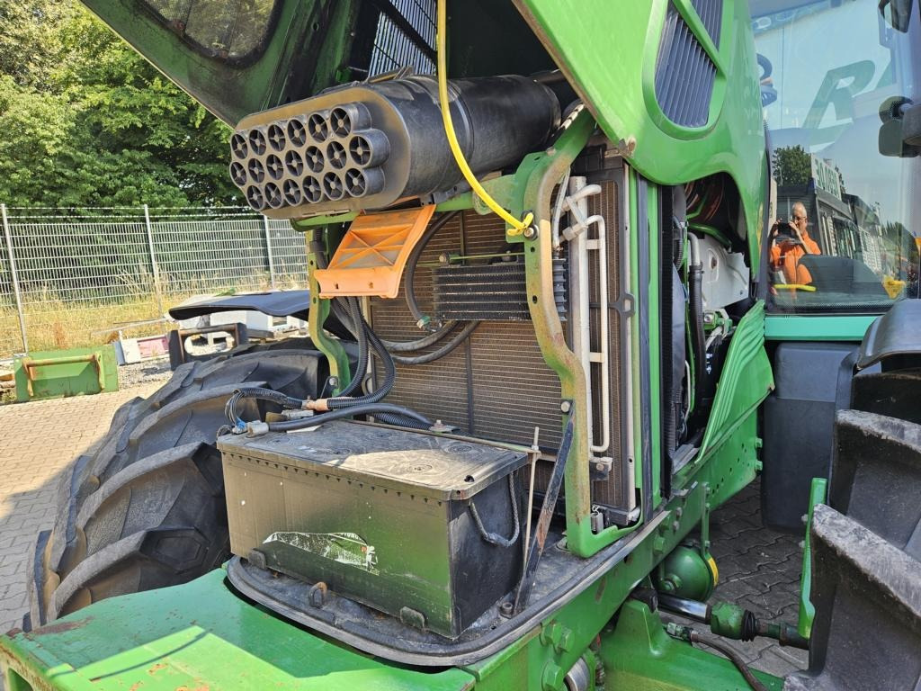 John Deere 6830 Premium - Tracteur agricole: photos 4 John Deere 6830 Premium - Tracteur agricole: photos 4
