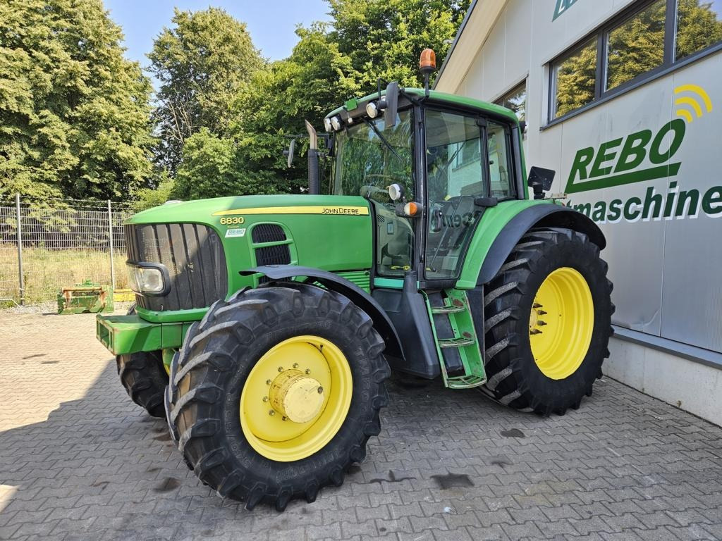 John Deere 6830 Premium - Tracteur agricole: photos 1 John Deere 6830 Premium - Tracteur agricole: photos 1