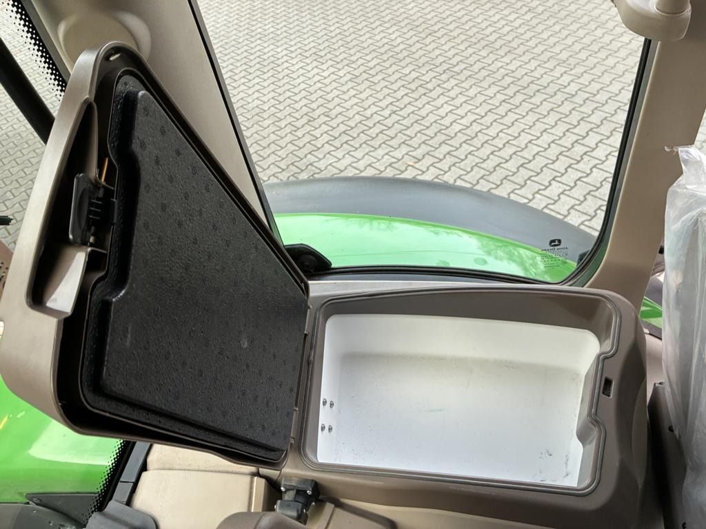 John Deere 6R150 - Tracteur agricole: photos 5 John Deere 6R150 - Tracteur agricole: photos 5