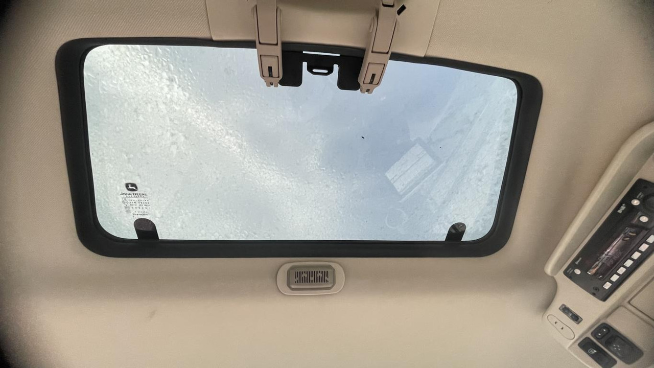 John Deere 6R215 - Tracteur agricole: photos 4 John Deere 6R215 - Tracteur agricole: photos 4