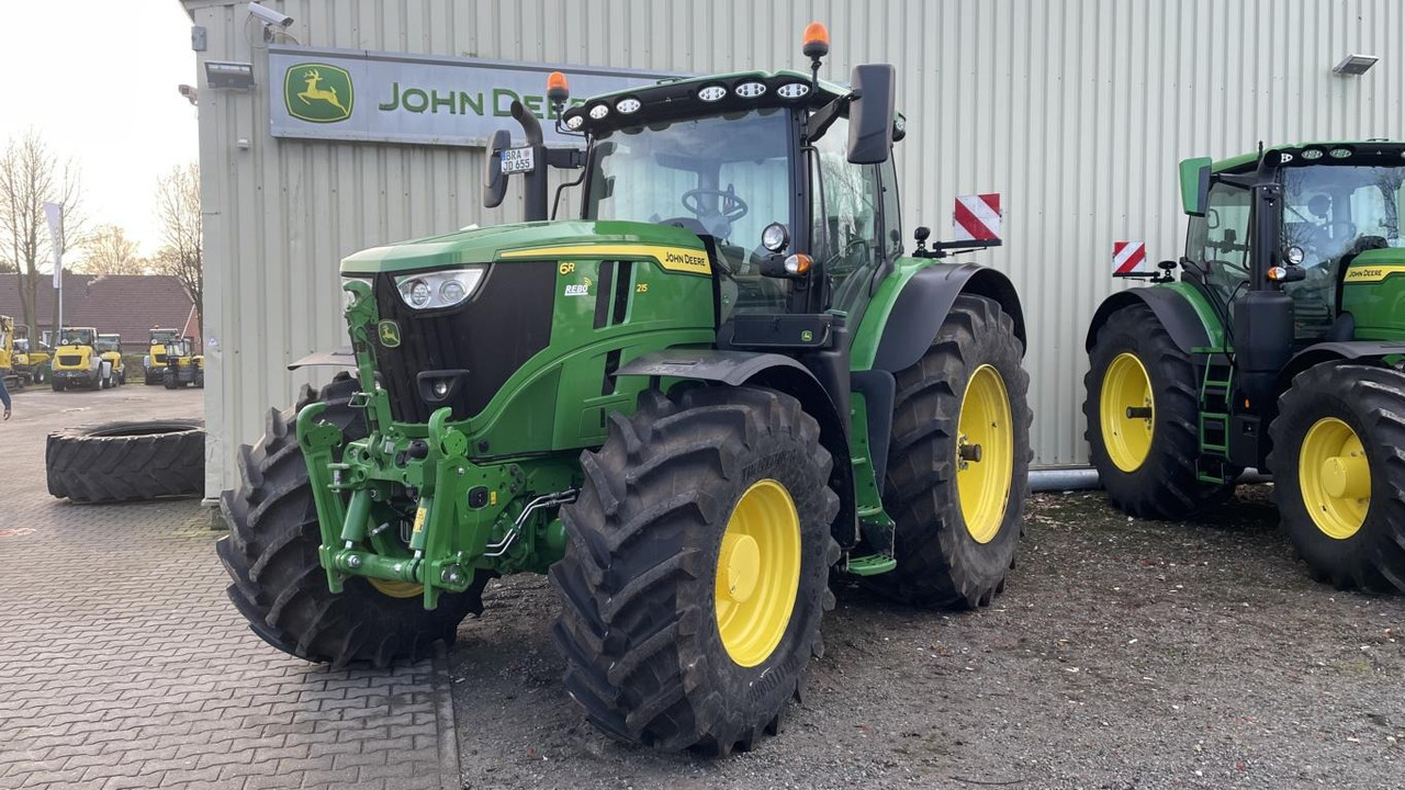 John Deere 6R215 - Tracteur agricole: photos 1 John Deere 6R215 - Tracteur agricole: photos 1