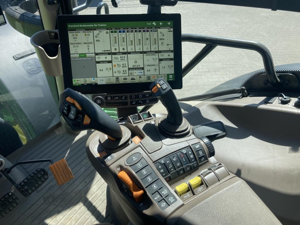 John Deere 6R215 - Tracteur agricole: photos 4 John Deere 6R215 - Tracteur agricole: photos 4