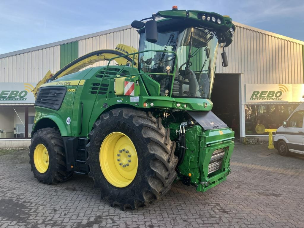John Deere FELDHÄCKSLER 9900 - Matériel de récolte: photos 1 John Deere FELDHÄCKSLER 9900 - Matériel de récolte: photos 1