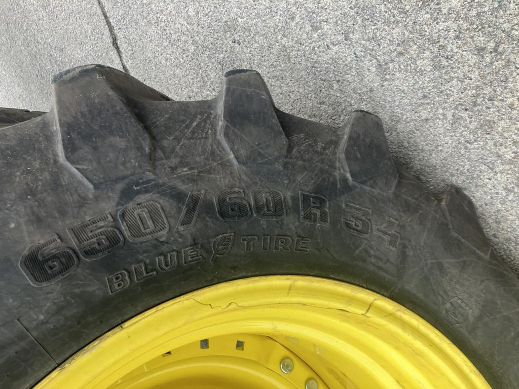 John Deere TRAKTOR 8R410 - Tracteur agricole: photos 5 John Deere TRAKTOR 8R410 - Tracteur agricole: photos 5