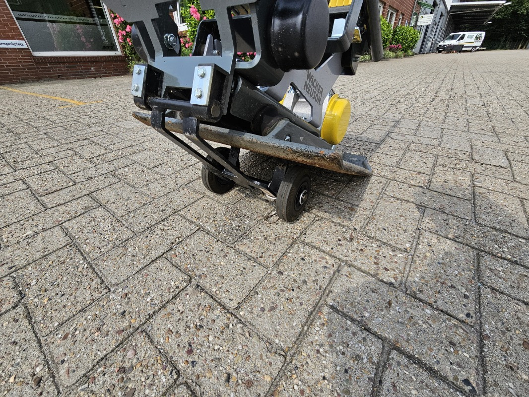 Wacker AP 1850E - Plaque vibrante: photos 2 Wacker AP 1850E - Plaque vibrante: photos 2