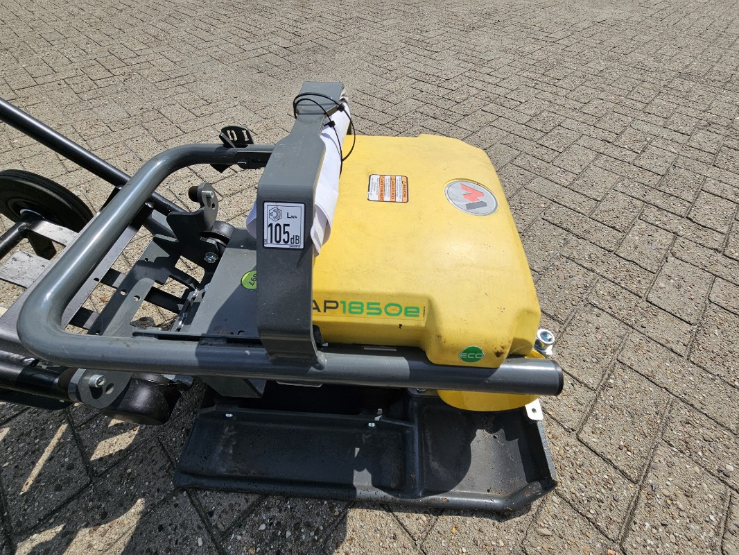 Wacker AP 1850E - Plaque vibrante: photos 4 Wacker AP 1850E - Plaque vibrante: photos 4