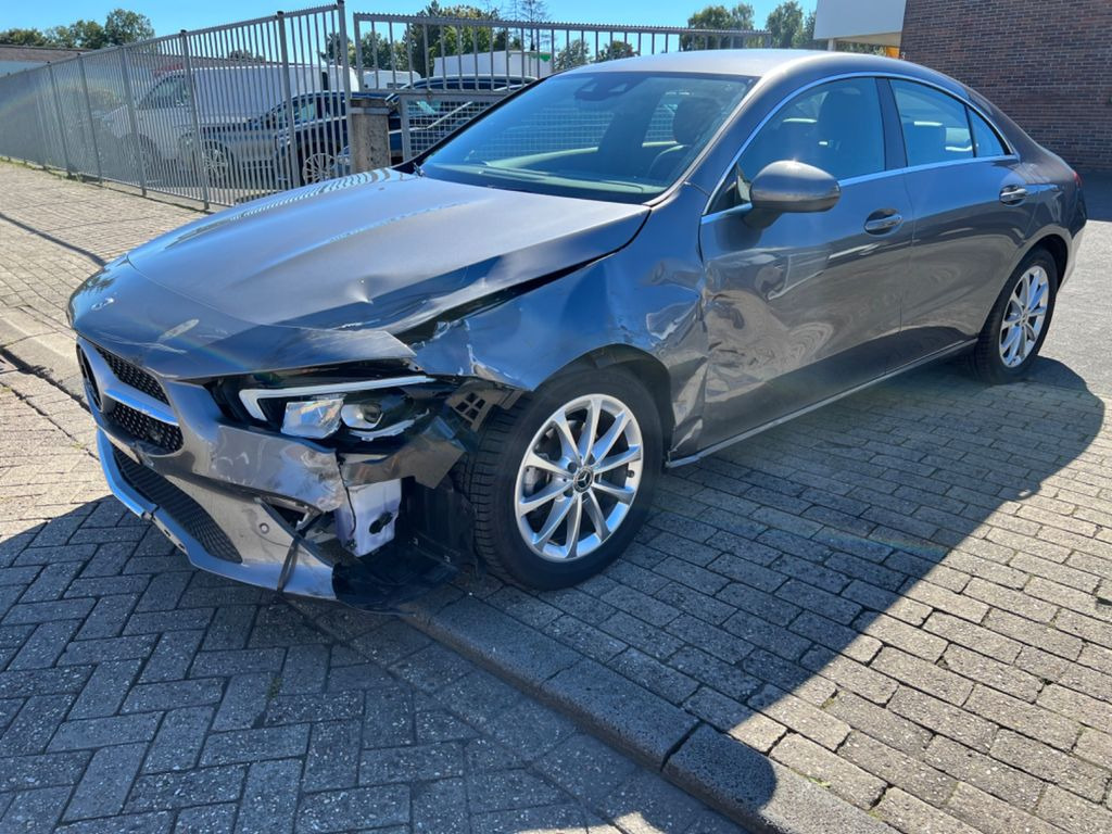 Mercedes-Benz CLA 180 4.500 KM NAVI-LED - Grosse Bildschirm - Voiture: photos 4 Mercedes-Benz CLA 180 4.500 KM NAVI-LED - Grosse Bildschirm - Voiture: photos 4