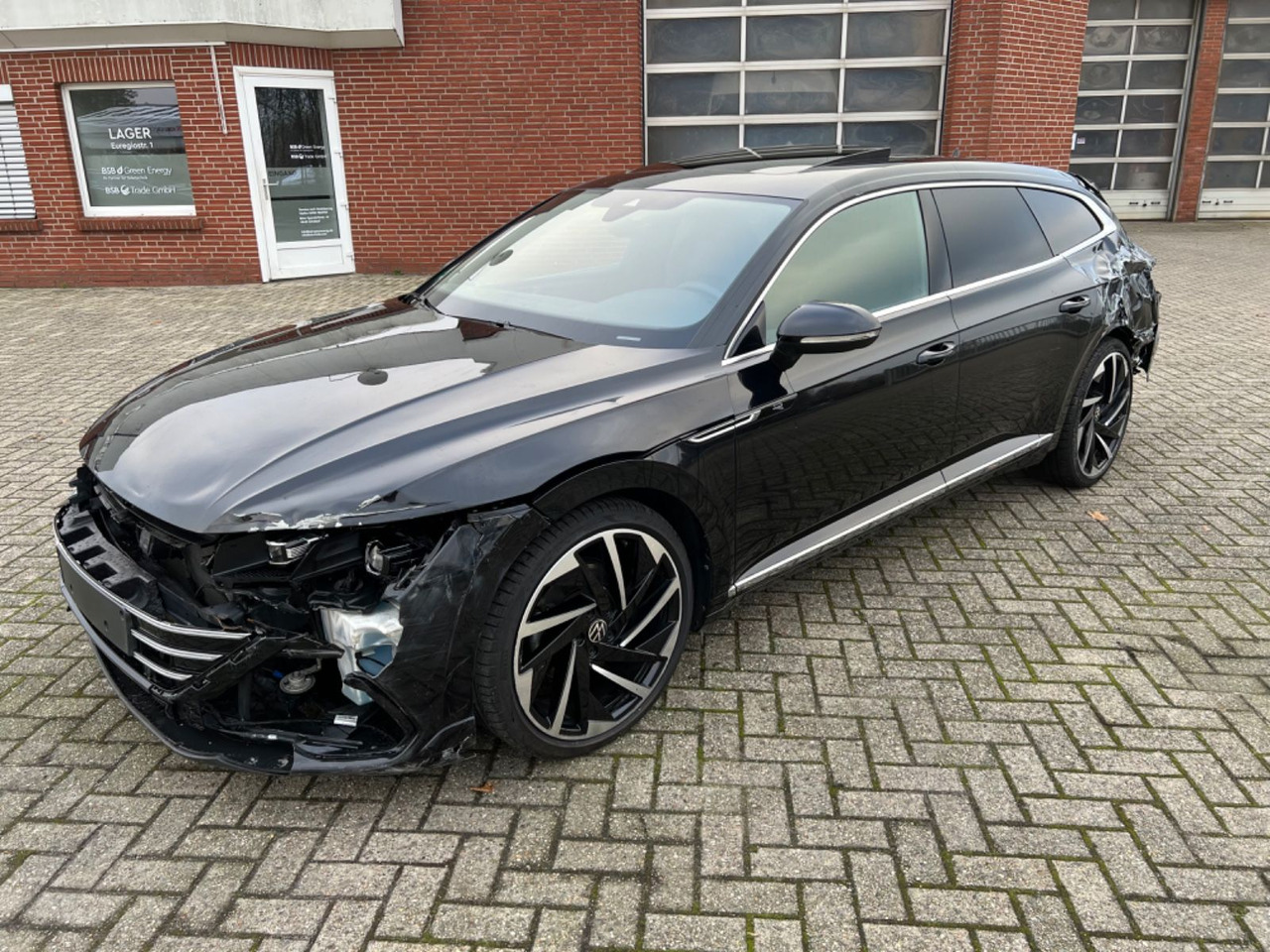 Volkswagen Arteon Shooting Brake R-Line 4Motion - Voiture: photos 1 Volkswagen Arteon Shooting Brake R-Line 4Motion - Voiture: photos 1