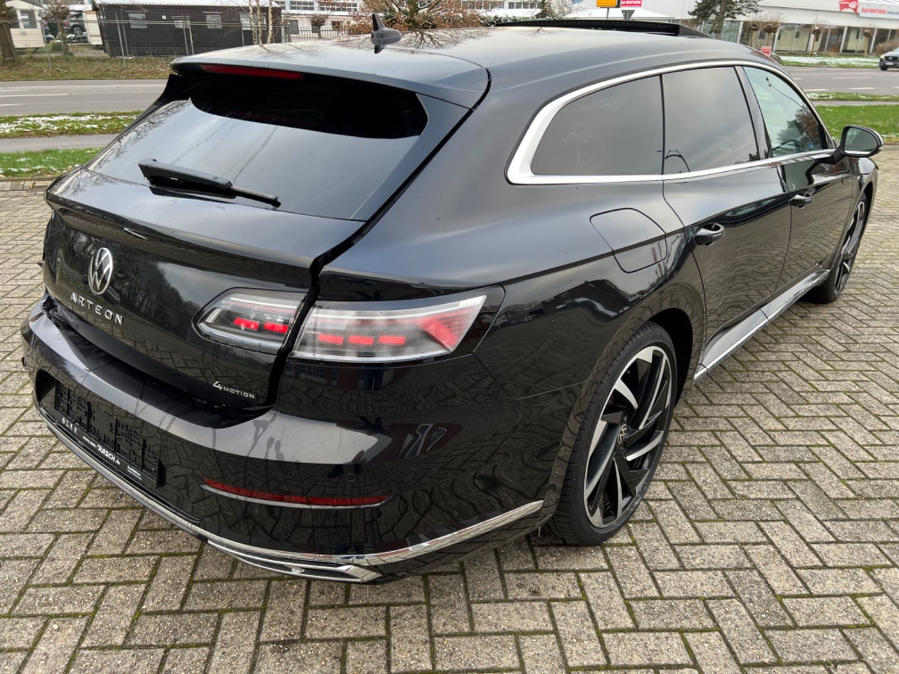 Volkswagen Arteon Shooting Brake R-Line 4Motion - Voiture: photos 5 Volkswagen Arteon Shooting Brake R-Line 4Motion - Voiture: photos 5