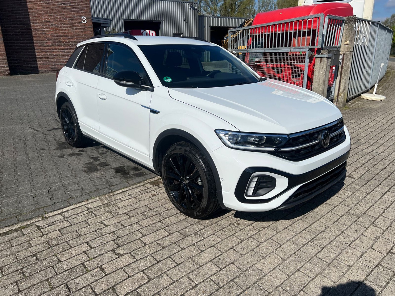 Volkswagen T-Roc R-Line 1.0 TSI Black Edition - Voiture: photos 5 Volkswagen T-Roc R-Line 1.0 TSI Black Edition - Voiture: photos 5