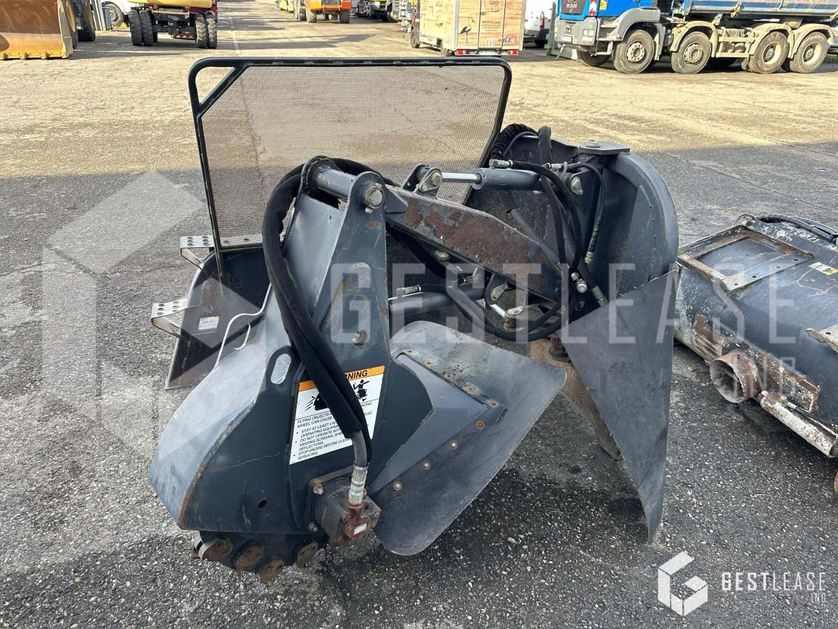 BOBCAT SG60 GRINDER ROGNEUSE DE SOUCHE - Dessoucheuse: photos 1 BOBCAT SG60 GRINDER ROGNEUSE DE SOUCHE - Dessoucheuse: photos 1