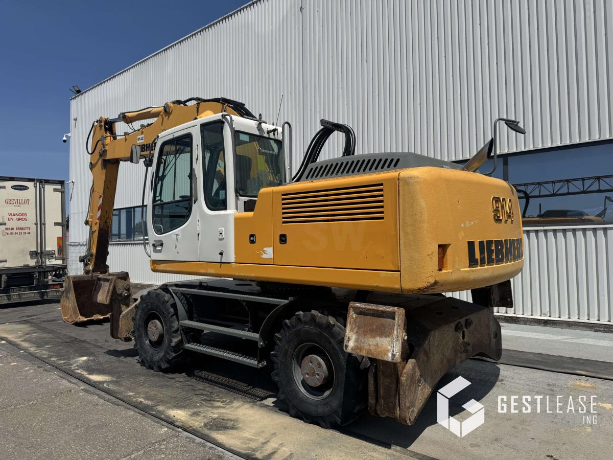 Liebherr A 914 C Litronic - Pelle sur pneus: photos 2 Liebherr A 914 C Litronic - Pelle sur pneus: photos 2