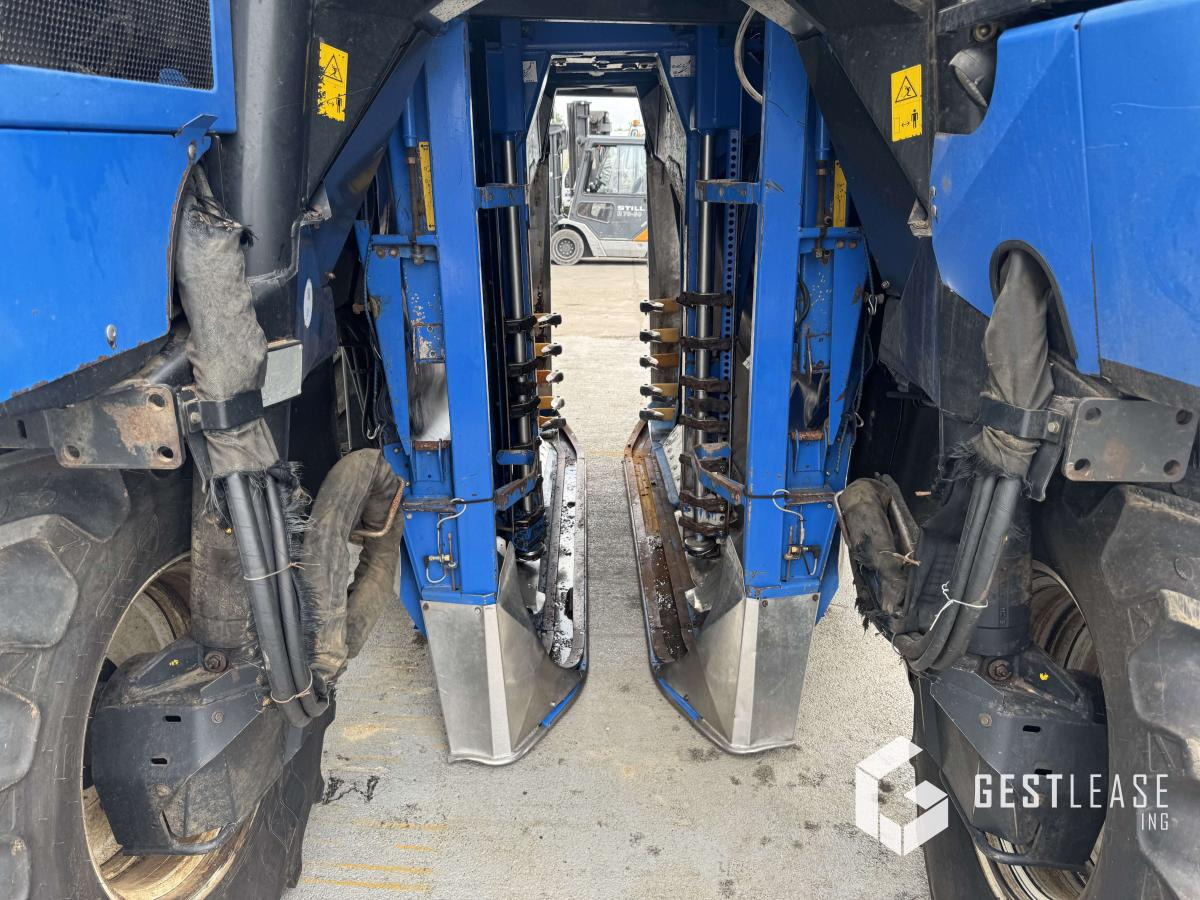 New Holland VL6050 - Machine à vendanger: photos 5 New Holland VL6050 - Machine à vendanger: photos 5